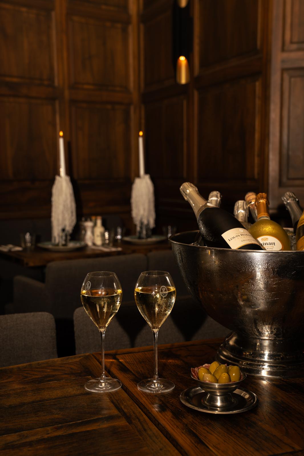 Champagne et vins italiens au comptoir